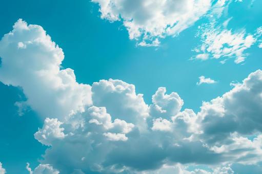 真夏の青空と入道雲 真夏の青空と入道雲の写真