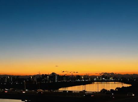 夕焼け 冬空,夕焼け,夕空の写真素材