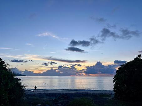 奄美の海と夕暮れ 奄美の海と夕暮れ 奄美大島,奄美,奄美観光の写真素材