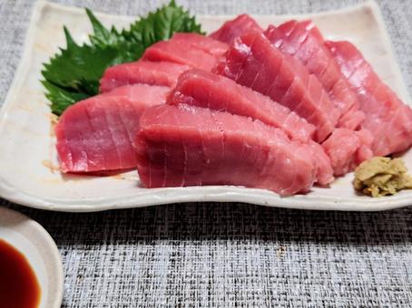 本まぐろ 中トロの刺し身 本まぐろ 中トロの刺し身の写真