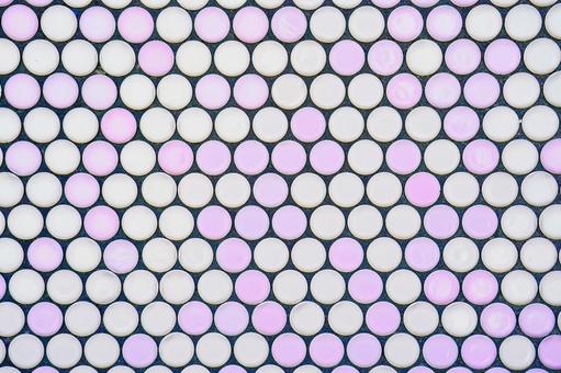 ピンクの丸タイルのテクスチャー ピンクの丸タイルのテクスチャー 丸タイル,タイル,ライトピンクの写真素材