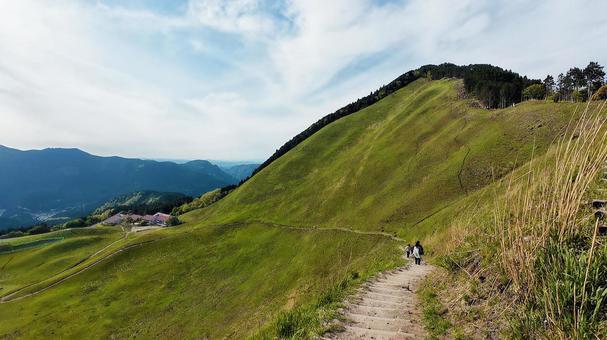 曽爾高原の雄大な斜面 曽爾高原の雄大な斜面の写真