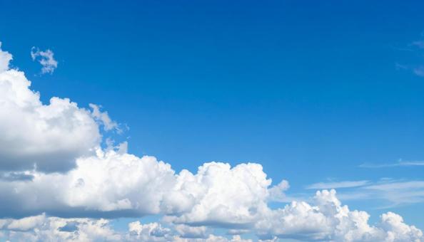 鮮やかで爽やかな青空の写真の写真