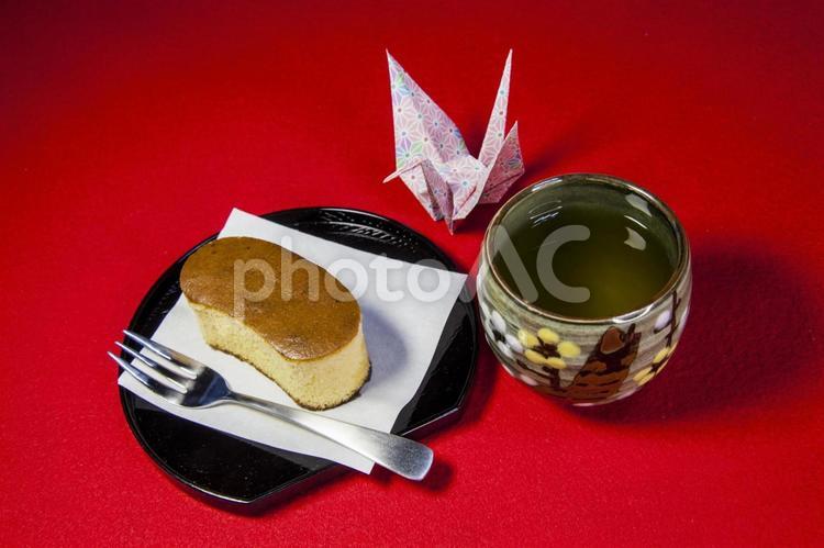 お茶請け4（黒半月） カステラ,お茶うけ,洋菓子の写真素材