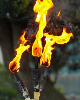 街中の大道芸の松明の炎6 松明,芸,火の写真素材