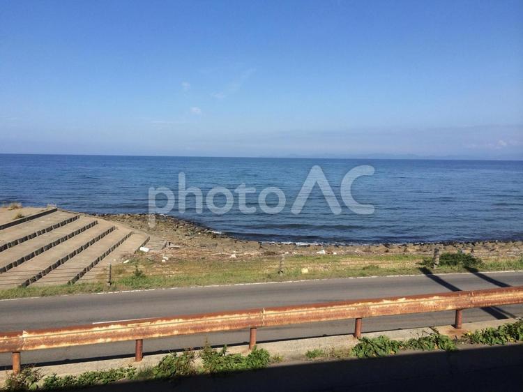 平舘海峡と錆びたガードレール、海沿いの道 国道280号,錆び,ガードレールの写真素材