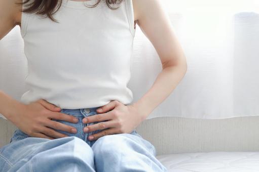 生理痛、腹痛 生理痛、腹痛 生理痛,排卵痛,腹痛の写真素材