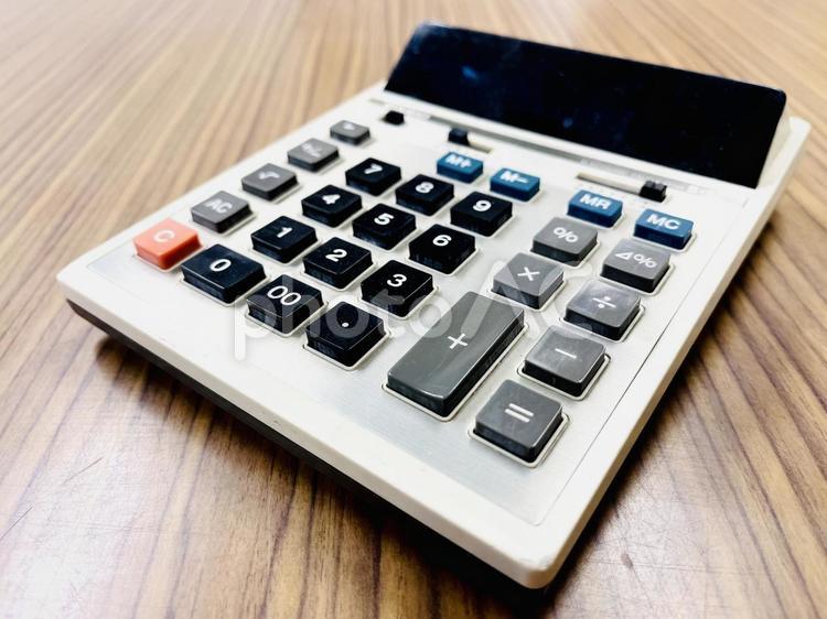 古い電卓 01 電卓,計算機,calculatorの写真素材