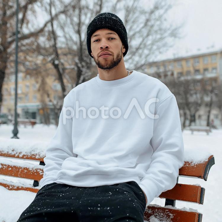 ニット帽の男性：冬のストリートスタイル 男性,モデル,ストリートウェアの写真素材
