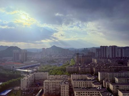 天使の梯子　丹東のホテルから 天使の梯子,丹東,海外の写真素材