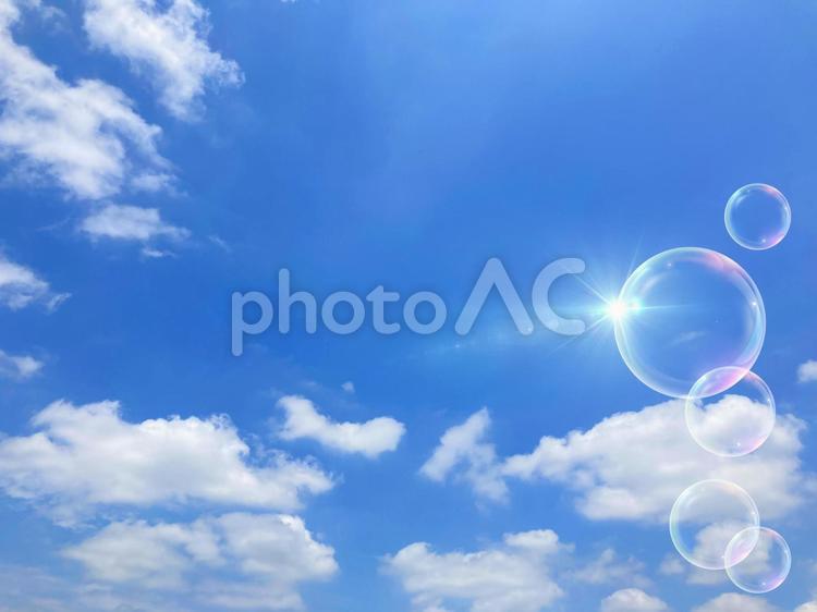爽やかな青空とシャボン玉の背景素材_pu_10 背景,青空,シャボン玉の写真素材