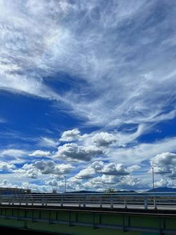空と鉄橋 空と鉄橋の写真