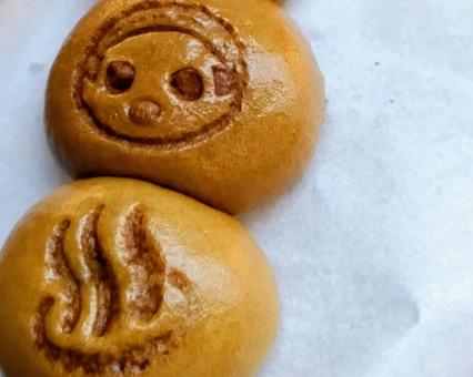 温泉饅頭 温泉饅頭 まんじゅう,温泉饅頭,和菓子の写真素材