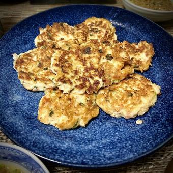 豆腐とエノキとカニカマのふわふわ焼き 旦那飯,男の料理,手料理の写真素材