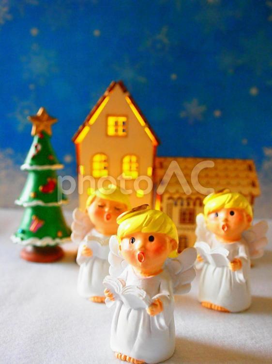 ミニチュア雑貨　クリスマス―天使の聖歌隊（夜） ミニチュア,雑貨,クリスマスの写真素材