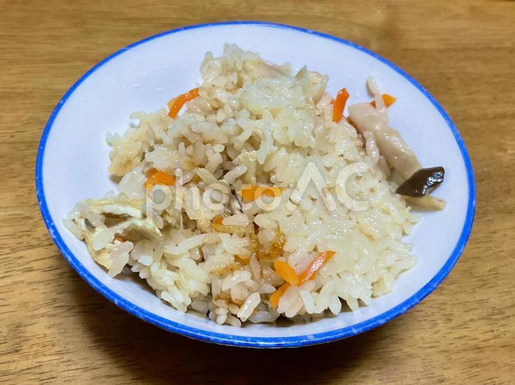 我が家の炊き込みご飯 炊き込みご飯,かやくご飯,食事の写真素材