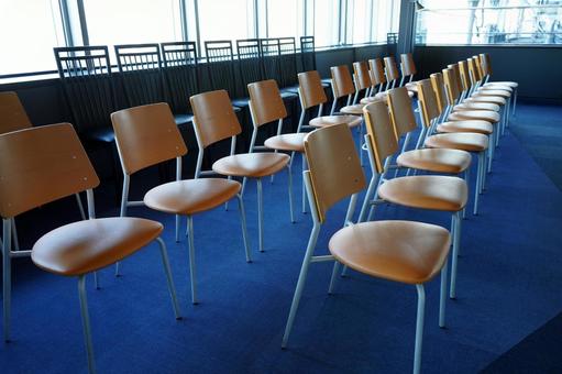 並んだイス2 並んだイス2 椅子,チェアー,chairの写真素材