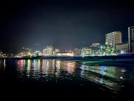 熱海の夜景と海 熱海の夜景と海の写真