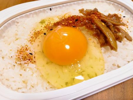 モツたまごかけごはん モツ,肉,白飯の写真素材