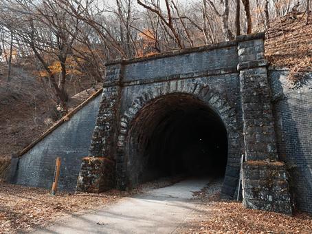 Photo, usui pass, glasses bridge, brick tunnel, 