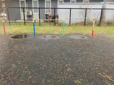 公園の鉄棒 公園の鉄棒 公園の鉄棒,鉄棒,公園の写真素材