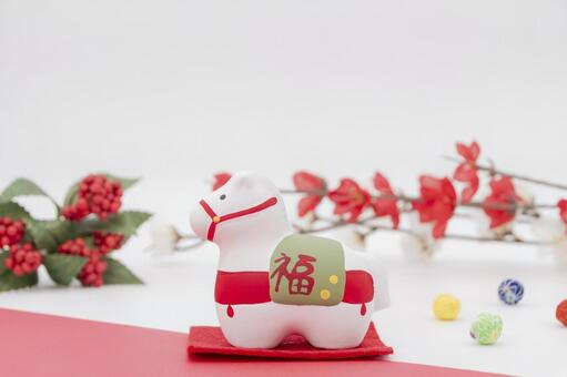 午年の干支の置物と白い背景 午年,干支,お正月の写真素材