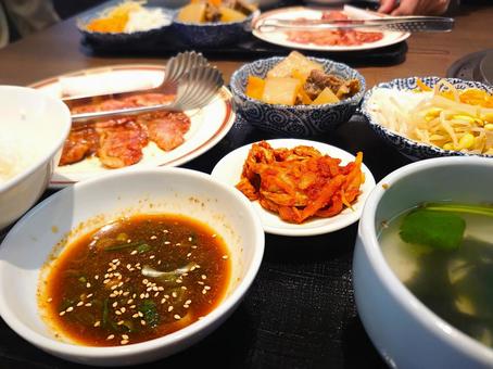 美味しそうな焼肉定食・焼肉ランチ 焼肉定食,焼肉ランチ,焼肉の写真素材