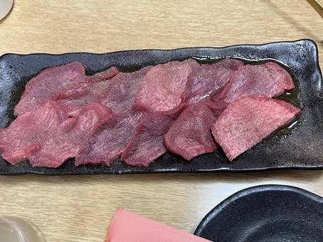 牛タン 牛タン 焼肉,生肉,焼き肉の写真素材
