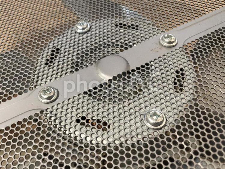 ストーブのファンに取りついているカバー 分解,メッシュ,ファンの写真素材