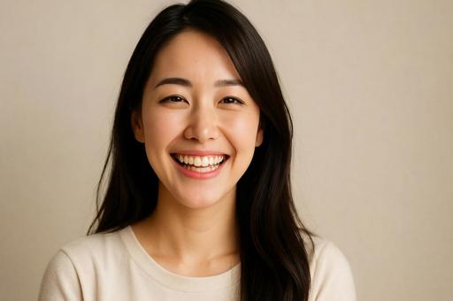 満面に笑みをした女性・明るい雰囲気・幸せ 満面に笑みをした女性・明るい雰囲気・幸せの写真