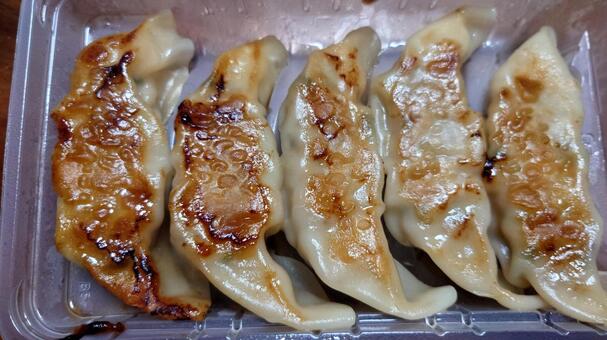 餃子 餃子,焼き餃子,ぎょうざの写真素材