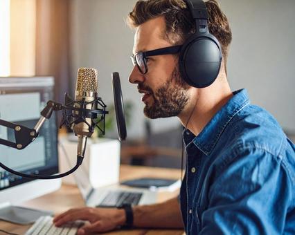 ナレーターの仕事の写真