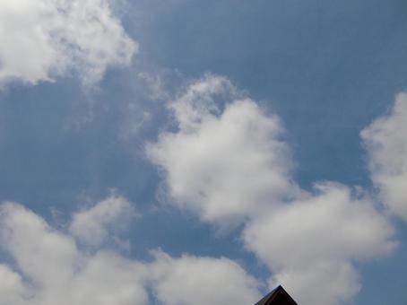 四月の雲-85 四月,青空,空の写真素材