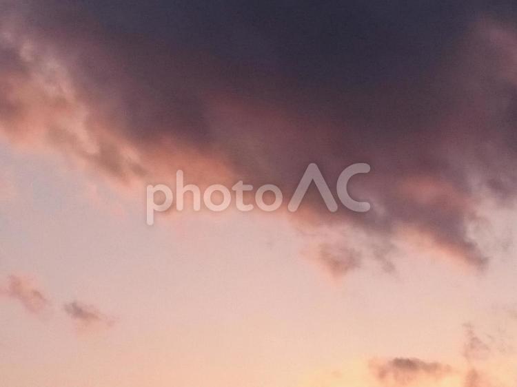 夕暮れの空 夕暮れ,空,電気の写真素材