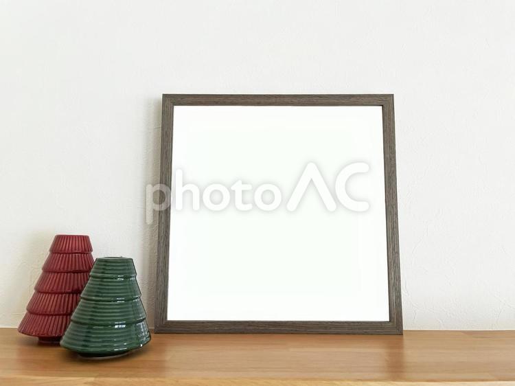 フレーム透過PSD　机と額縁 額縁,額,机の写真素材
