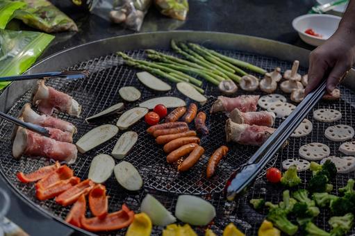 秋のバーベキュー バーベキュー,bbq,仲間の写真素材