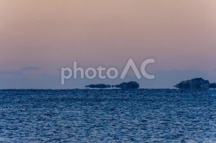 王子が浜の蜃気楼と海景色 王子が浜,新宮市,和歌山の写真素材