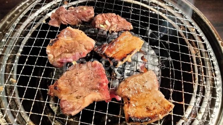 北海道産のカルビとサガリ焼肉 焼肉,炭火,焼肉屋の写真素材