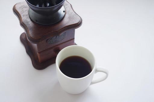 ホットコーヒー カップ コーヒーミル ホットコーヒー カップ コーヒーミル コーヒー,ホットコーヒー,コーヒーカップの写真素材