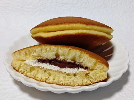 チョコバターどら焼き どら焼き,和菓子,スイーツの写真素材