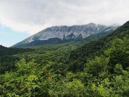 Photo, oyama, oyama in spring, mount chigayama, 