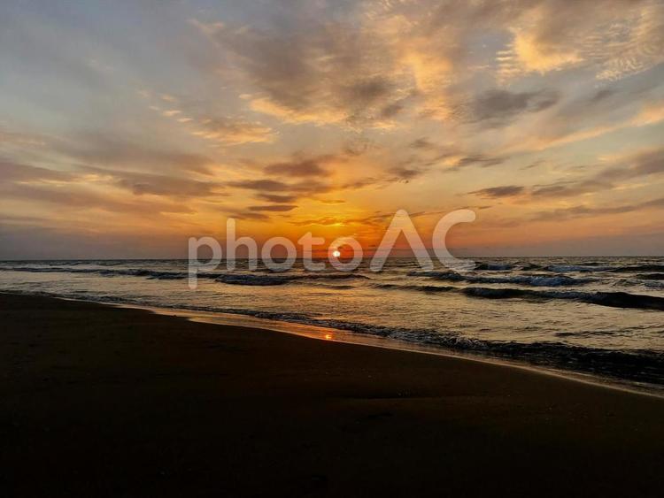 海辺の夕日 海,夕暮れ,夕景の写真素材