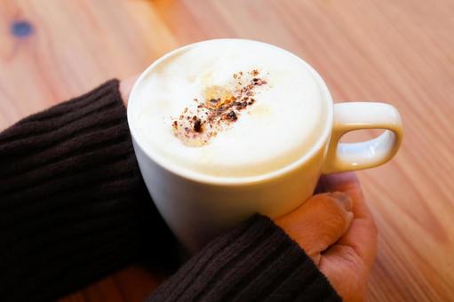 カフェラテでほっと一息 カフェラテでほっと一息 カフェラテ,カフェ,コーヒーの写真素材