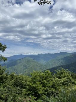 夏の奥多摩の山並み2 夏の奥多摩の山並み2 山中湖,富士山,富士五湖の写真素材