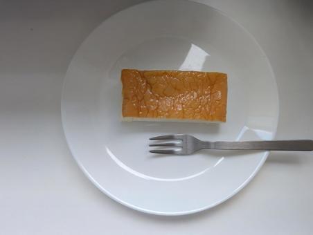 チーズケーキ(俯瞰図) チーズケーキ(俯瞰図) チーズケーキ,ケーキ,皿の写真素材