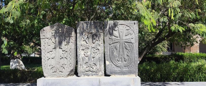 ハチュカル(十字架の石碑) ハチュカル(十字架の石碑) ハチュカル,石碑,墓標の写真素材