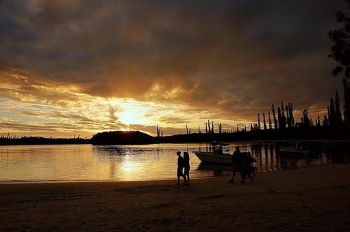 ニューカレドニア イルデパン島55 夕景 ニューカレドニア イルデパン島55 夕景の写真