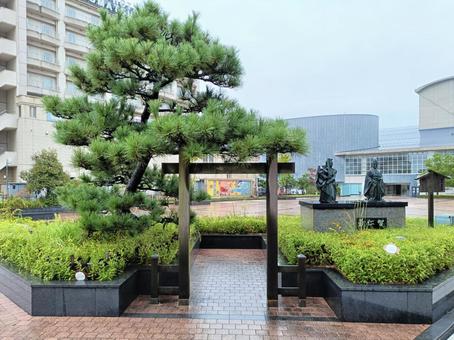 小松駅前西口広場と街並み（石川県） 小松駅,駅前,広場の写真素材