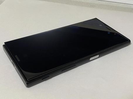 バッテリーの膨らんだスマホ4 バッテリーの膨らんだスマホ4の写真
