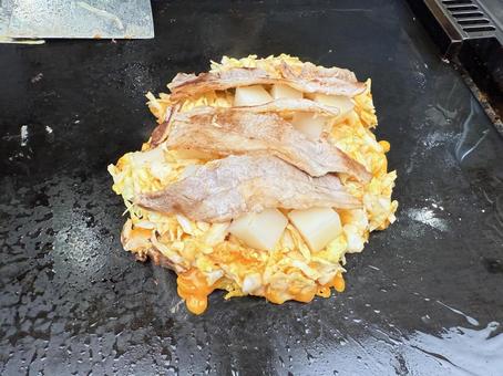 お好み焼き お好み焼き おこのみやき,鉄板焼き,キャベツの写真素材